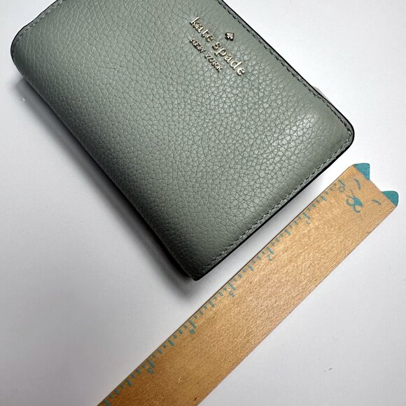 Kate Spade Lena Medium Leather Bifold Wallet in Green (Light Mint) - Picture 9 of 9